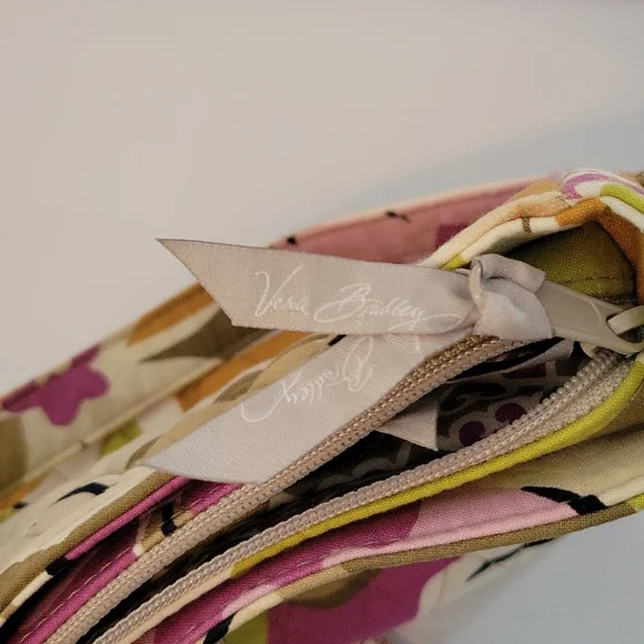 Vera Bradley Portobello Road Cassity Purse/Handbag - Retired - Picture 5 of 8